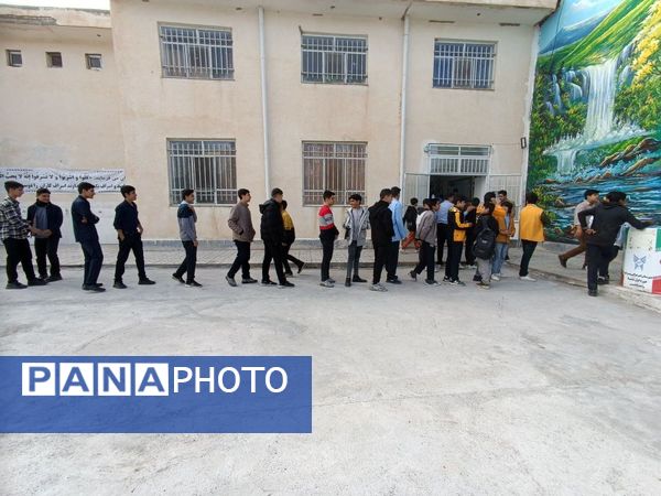  انتخابات شورای دانش‌آموزی در دبیرستان سما شهرستان کاشمر 