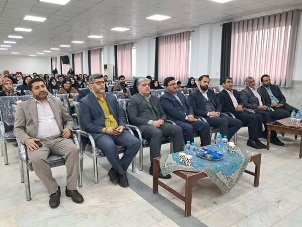 تجلیل از برترین‌های کنکور در قائمشهر