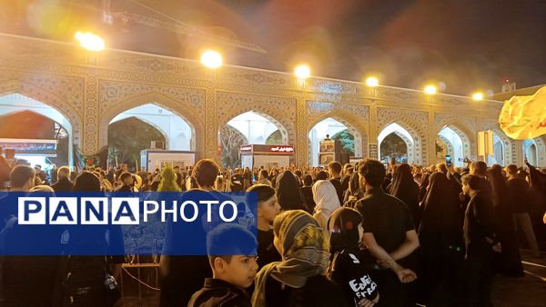 مراسم عزاداری شهادت امام رضا(ع) و شام غریبان در حرم مطهر رضوی 