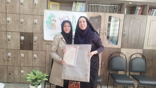جشن روز مادر و ولادت حضرت زهرا (س) در دبیرستان شاهد تکتم ناحیه ۳