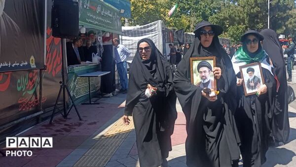 وداعِ باشکوه در مشهد؛ آخرین سفرِ رهبر شهید