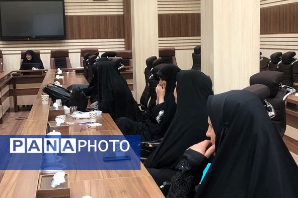دوره تربیت مربی در حوزه عفاف و حجاب در ناحیه 2 شهرری 