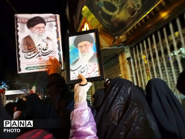 یک ایران، جلوی دشمن