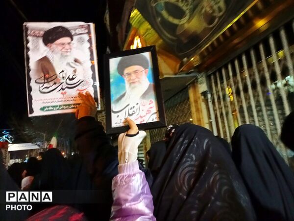 یک ایران، جلوی دشمن