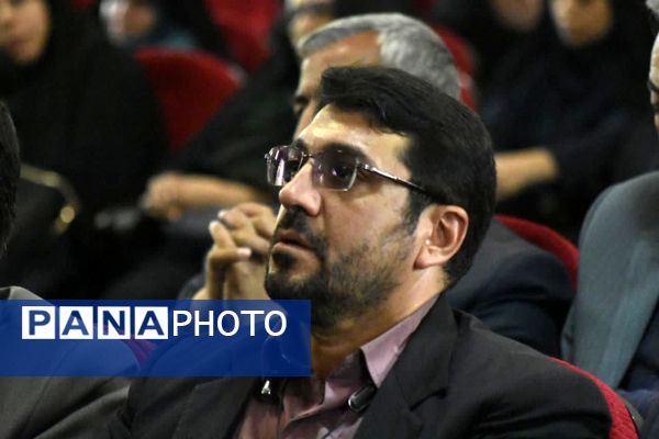 جلسهٔ بررسی چالش‌های آسیب‌های اجتماعی و نظام مراقبت‌های اجتماعی دانش‌آموزان (نماد) منطقهٔ پردیس