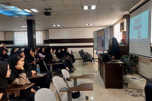 جلسه شخصیت‌سازی دختران پیشتاز مبتنی بر شاخص‌های تربیتی الگوی سوم در دبیرستان شهیدی 