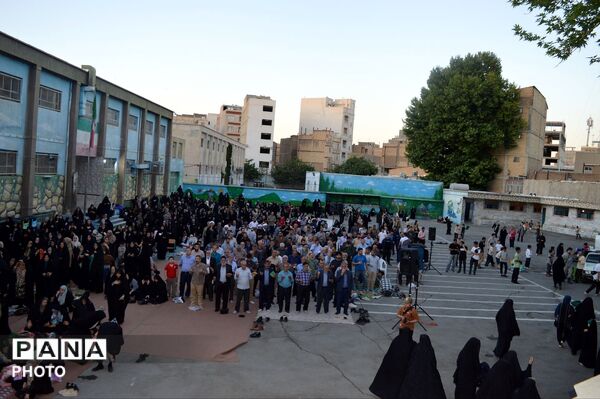 مراسم طلب آمرزش در روز عرفه، از زبان امام حسین «ع» در شهر امیریه