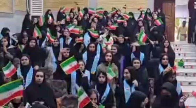 روایت دانش‌آموزان دشتستانی از همایش «یاوران و جوانان انقلاب اسلامی» در برازجان