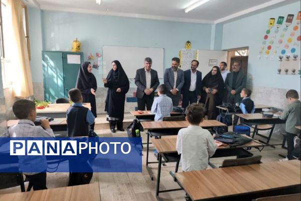 نوروز دانش با حضور دانش آموزان و مسئولان منطقه پردیس 