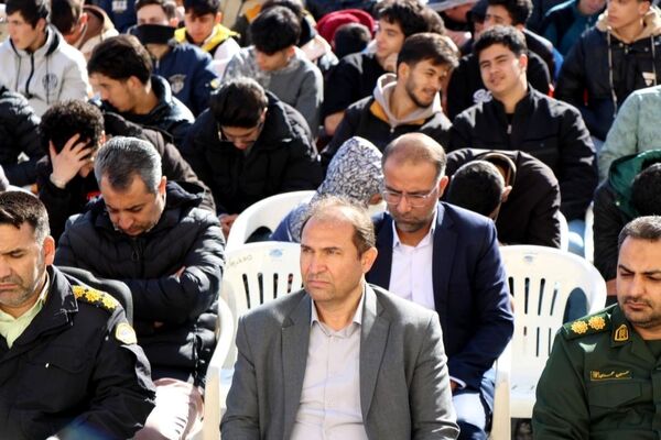 طنین زنگ انقلاب در هنرستان فارابی؛ آغاز شور و جشن دهه فجر در شهرستان سملقان