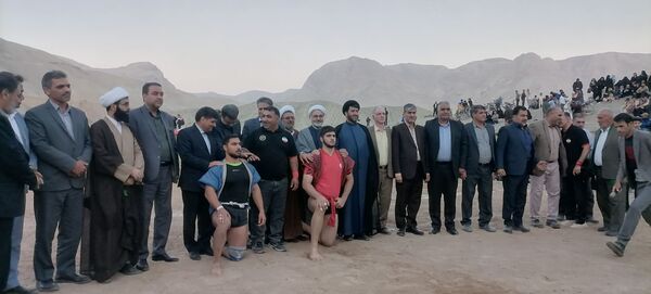 مسابقات بومی محلی  در گود کشتی شهر بار نیشابور