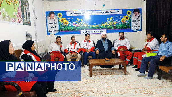  دیدار رئیس و کارکنان جمعیت هلال احمر با امام جمعه مارگون