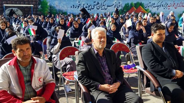 جشن عاطفه‌ها در مدارس اسکو