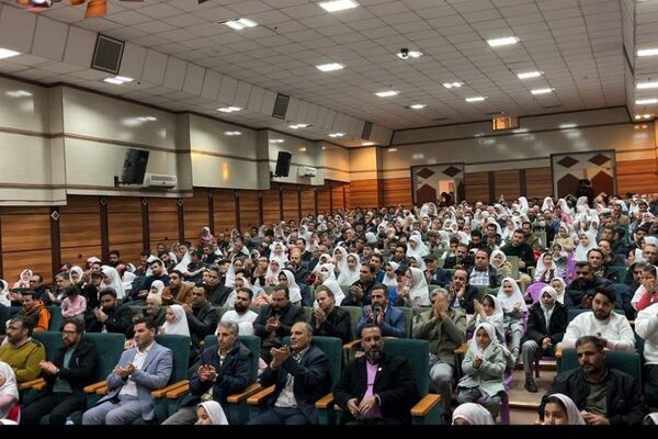 حضور پرشور دانش‌آموزان ناحیه 2  شهرری در جشن ولادت حضرت علی (ع)