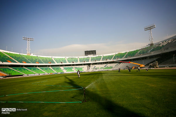 بازدید خبرنگاران از روند بازسازی و تعمیرات ورزشگاه آزادی 