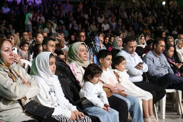 شبی متفاوت در کوهسنگی از سرودهای محمدی تا رصد ماه‌گرفتگی