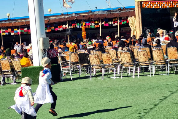 پاسداشت آیین کهن یلدا در دبستان حشمتیه آباده