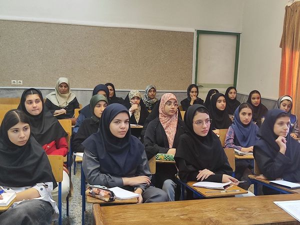 کارگاه آموزش مقدماتی خبرنگاران ویژه دانش‌آموزان در استان البرز