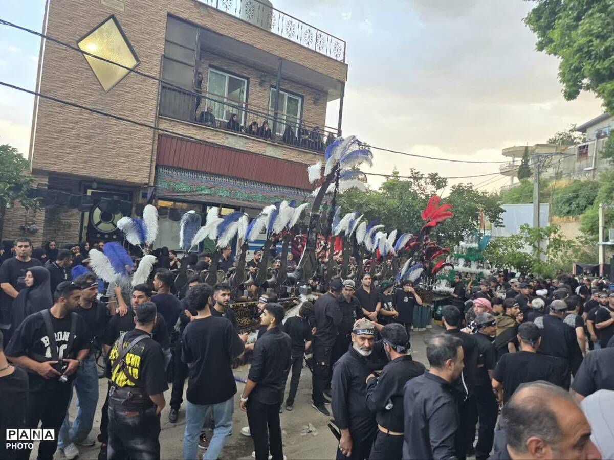 طنین نماز ظهر عاشورا در ساوجبلاغ