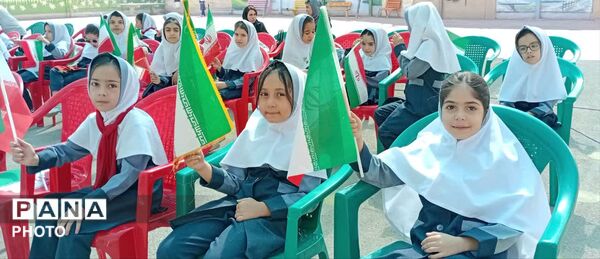 آیین طرح استانی «جشن شکوفه‌ها» که در دبستان دخترانه مهندس معصومی ناحیه ۴