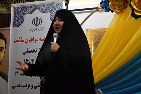 ارتقای سلامت دانش‌آموزان با برگزاری کارگاه آموزشی در مدرسه دخترانه حضرت معصومه(س)