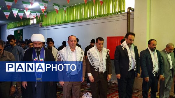 زنگ نماز متمرکز استانی در دبیرستان شهید پناهی ناحیه 3 کرج  نواخته شد