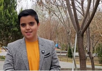 زردی من از تو، سرخی تو از من