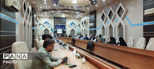جلسه هیات امنای یادمان‌های شهدای گمنام استان قم