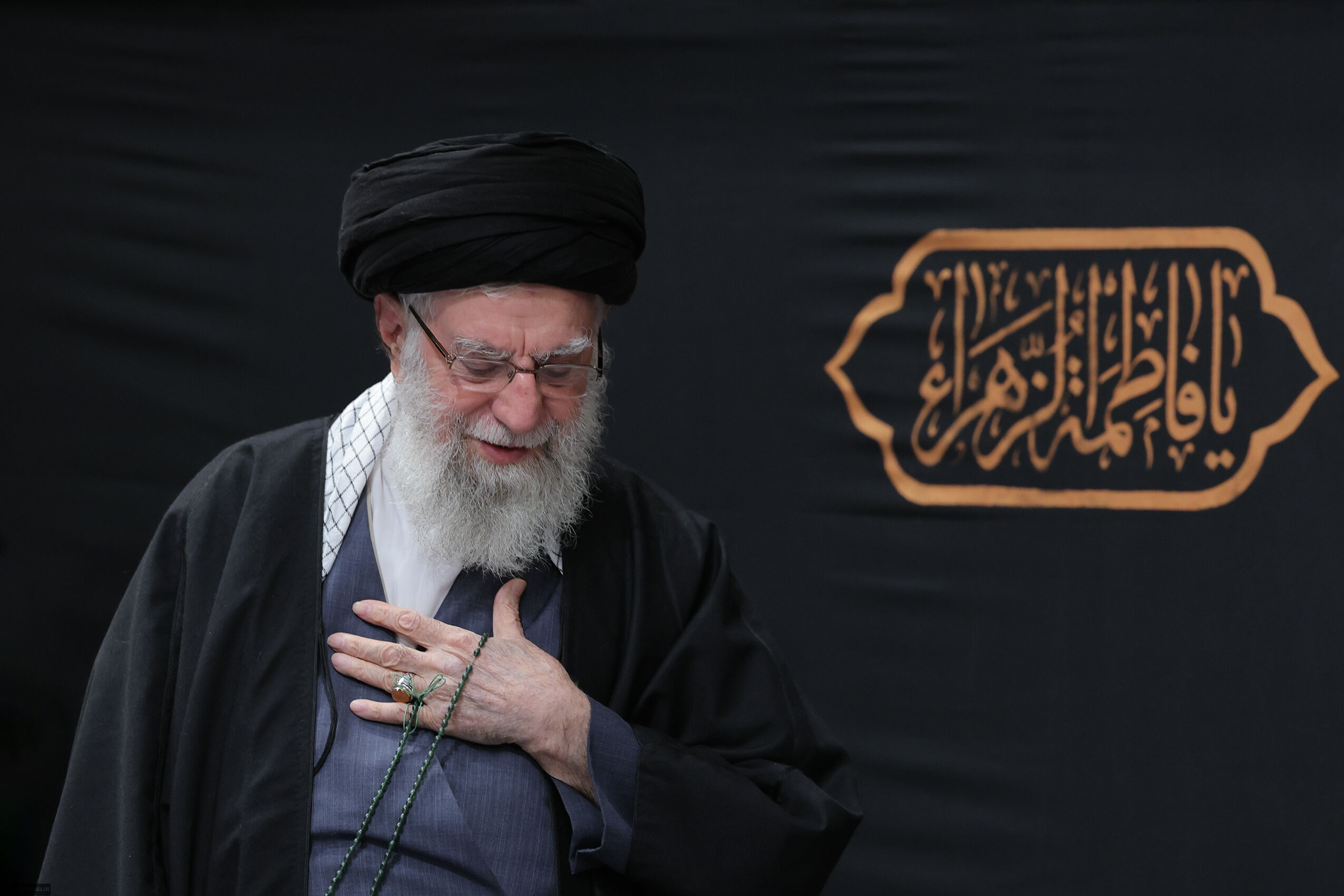 سنگر سربازی امام خامنه‌ای(ره) را تا پای جان ترک نمی‌کنیم