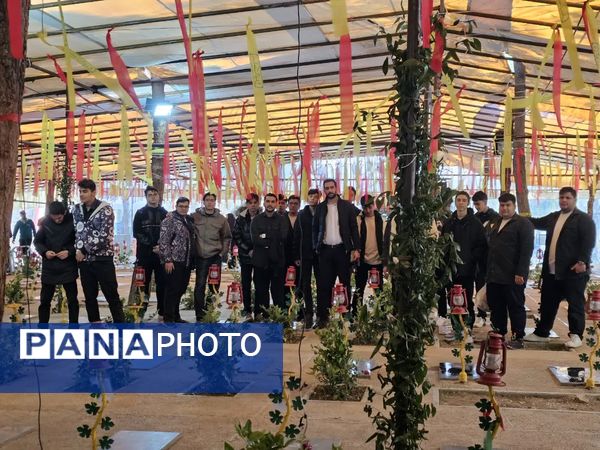 کاروان دانش‌آموزی در طنین عشق و ارادت رهسپار حرم امام (ره) 