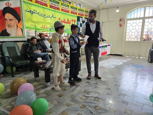 آیین جشن باشکوه چهل و ششمین سالگرد پیروزی انقلاب در مدرسه ۱۷ شهریور یاسوج
