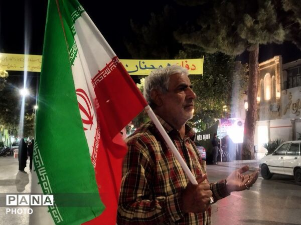 اجتماعات شبانه در حسینیه امام خمینی(ره) نیشابور به یاد رهبر شهید