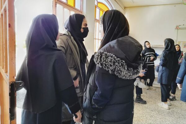 آزمون پیشرفت تحصیلی در دبیرستان آیت الله طالقانی داریون