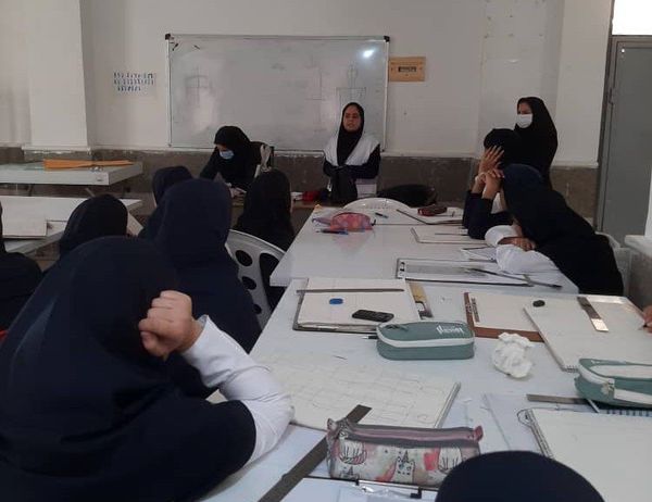 هفته بهداشت روان هنرستان زهرای مرضیه حاجی‌آباد