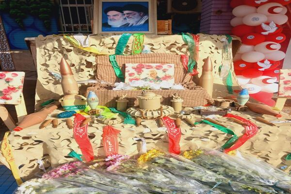 زنگ صلح  و دوستی در دومین روز از سال تحصیلی در مدرسه شاهد ائمه اطهار پاکدشت نواخته شد 