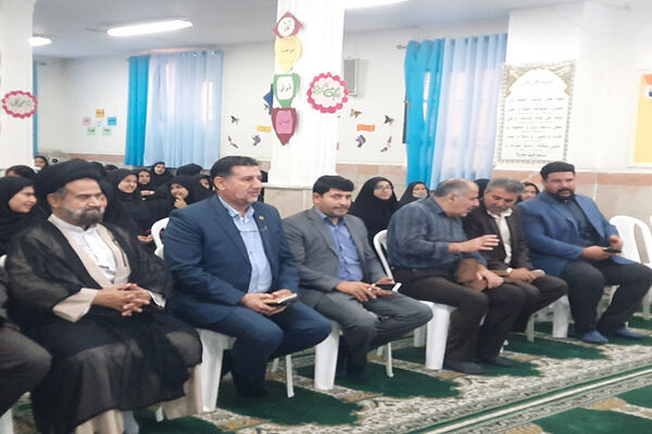 آیین آگاهی‌بخشی آسیب‌های اجتماعی در آموزشگاه شادروان ملوک زندی‌