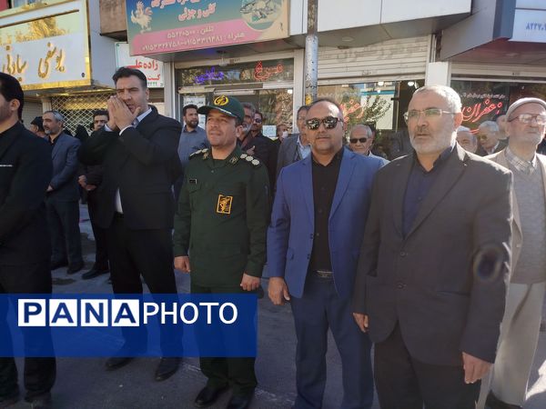 مردم کاشمر با گام‌های استوار در مسیر آرمان‌های انقلاب گام برداشتند 