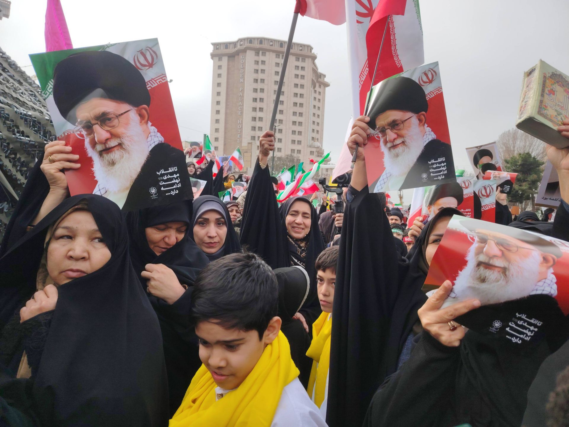 تولد ۴۷ساله‌گی انقلاب ایران در خیابان پانزده خرداد
