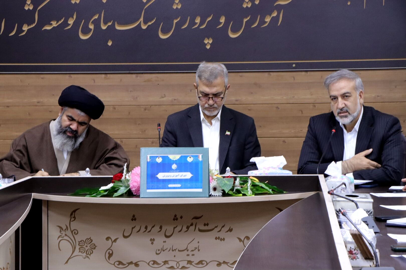 مدارس باید صرفه‌جویی انرژی را جدی بگیرند