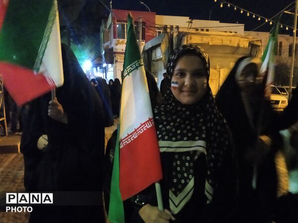 دهه نودی ها صحنه اجتماعات را زیباتر کردند