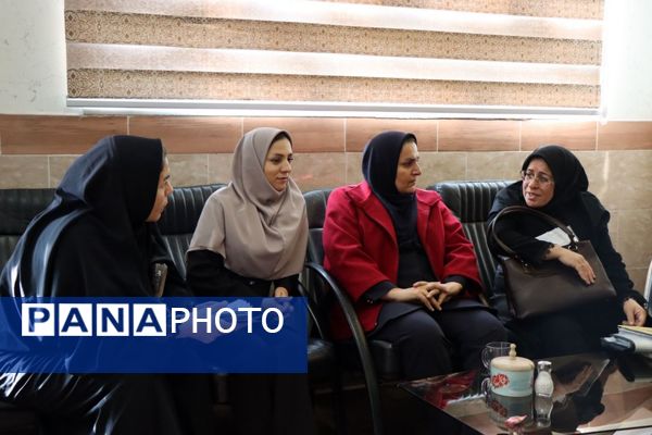 میز خدمت اکرام ایتام و محسنین در رباط‌کریم