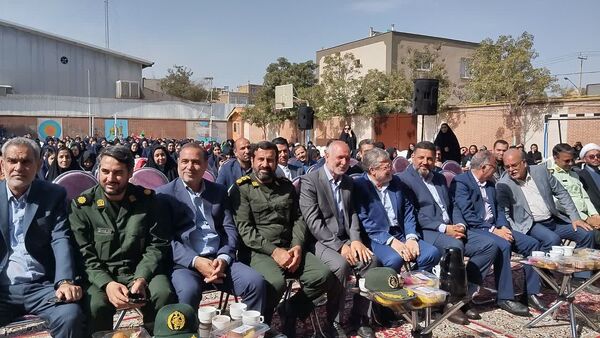 آیین زنگ مهر در دبیرستان «ذبیح‌الله هوشیار» ناحیه ۱ مشهد 