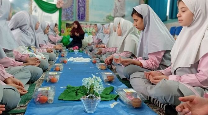 گرامیداشت میلاد امام علی(ع) و روز پدر در دبستان شهید سرافراز 