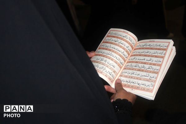 طنین گام‌های به‌هم‌پیوسته در شهر کهن نیشابور