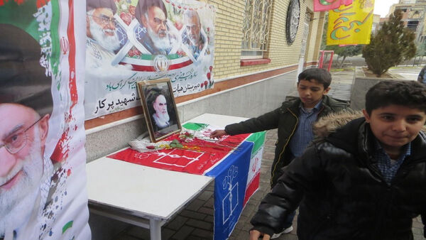 جشن انقلابی و جهاد تبیین در دبیرستان فرهنگ شهید پرکار مراغه