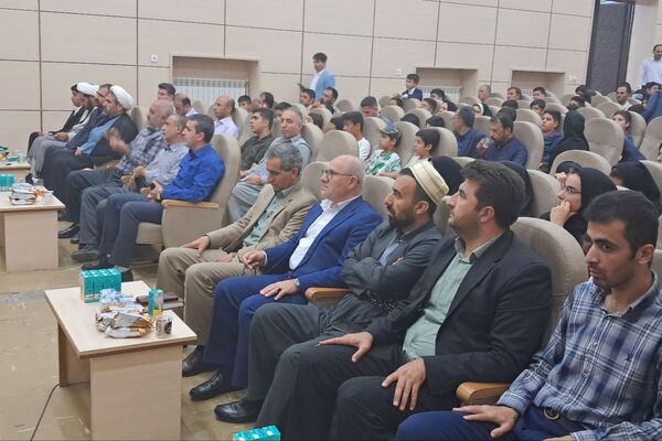 محفل انس با قرآن کریم به‌مناسبت چهلم شهدای اقتدار ملی در سنندج