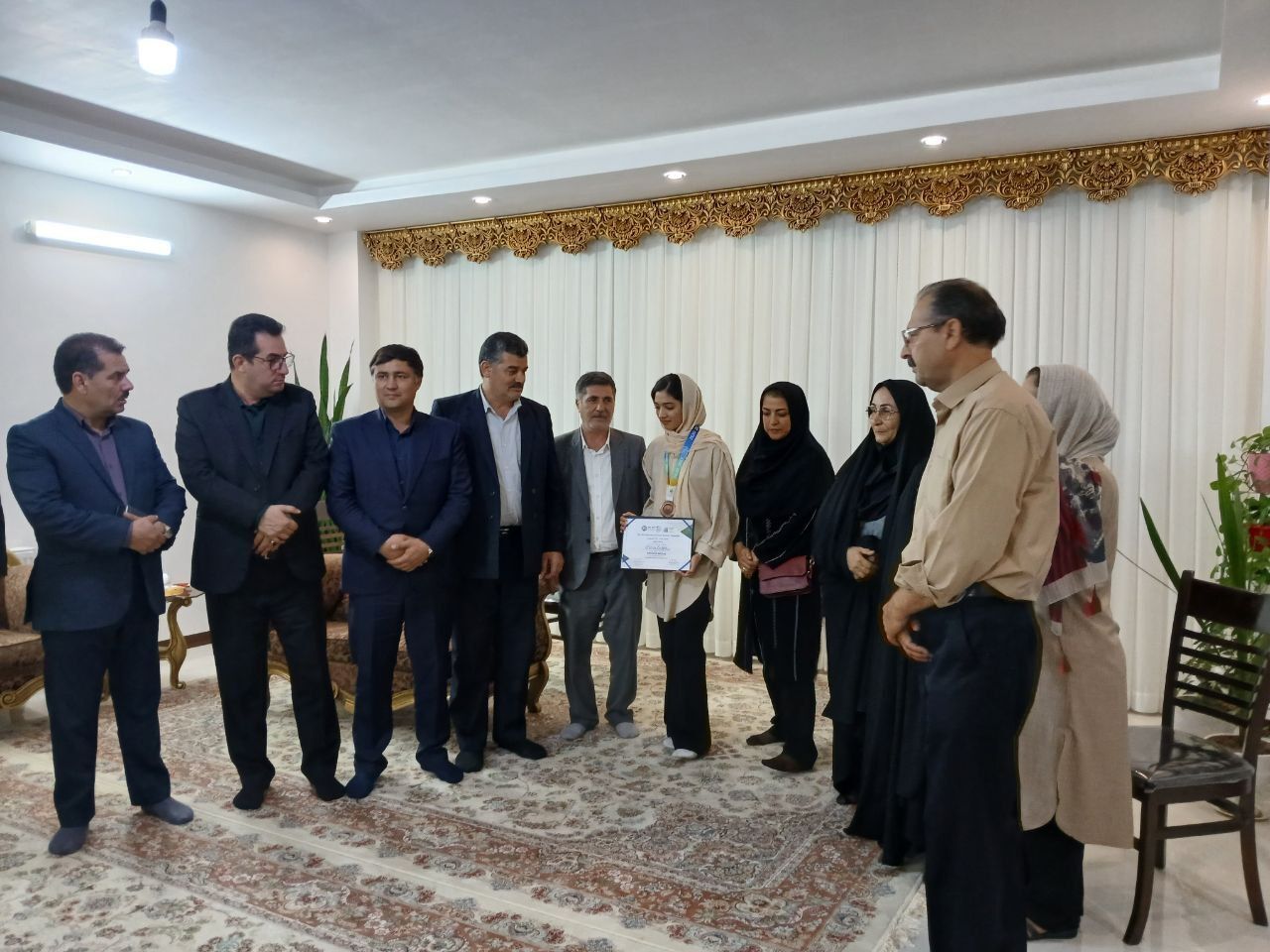 تقدیر مدیرکل آموزش و پرورش خراسان شمالی از دانش‌آموز شیروانی دارنده مدال برنز المپیاد جهانی علوم زمین