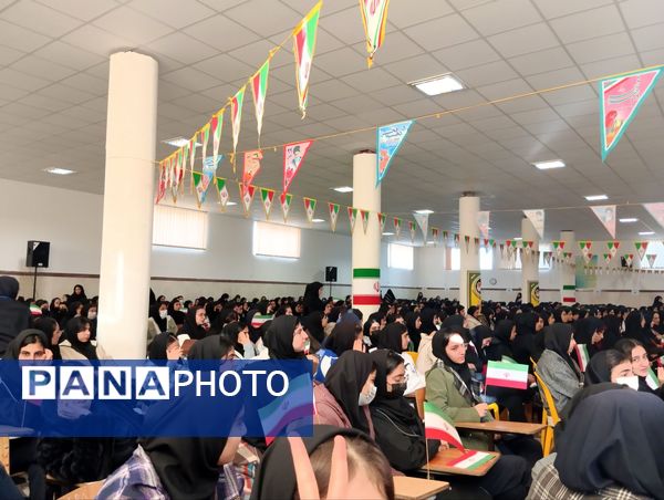 جشن پیروزی انقلاب در نهاوند 