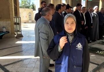 آغاز هفته معلم از قاب عطرآگین مزار شهدا