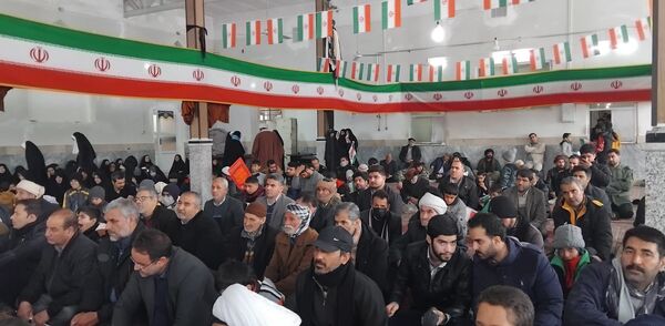 جشن انقلاب ایران در شهرستان زاوه